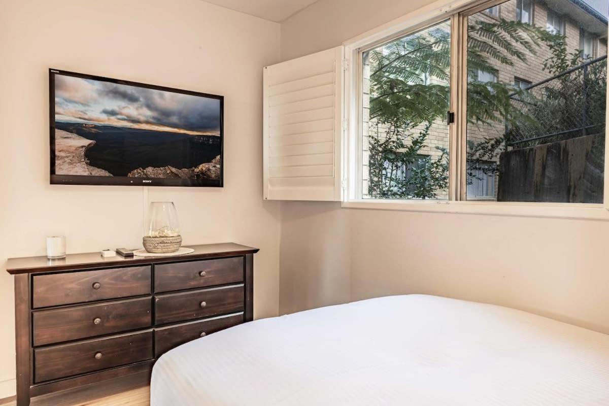 Ocean Views 2-bed Minutes From Apartment *