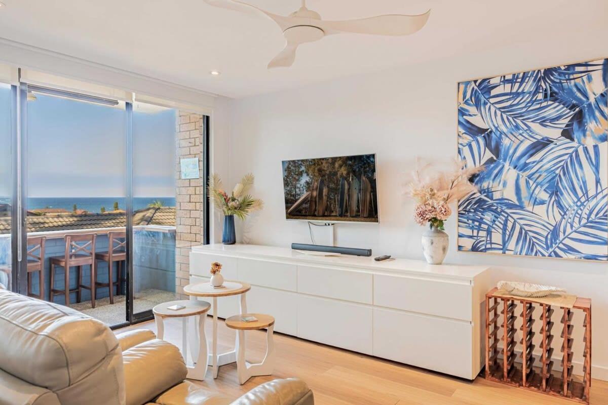 Ocean Views 2-bed Minutes From Apartment *